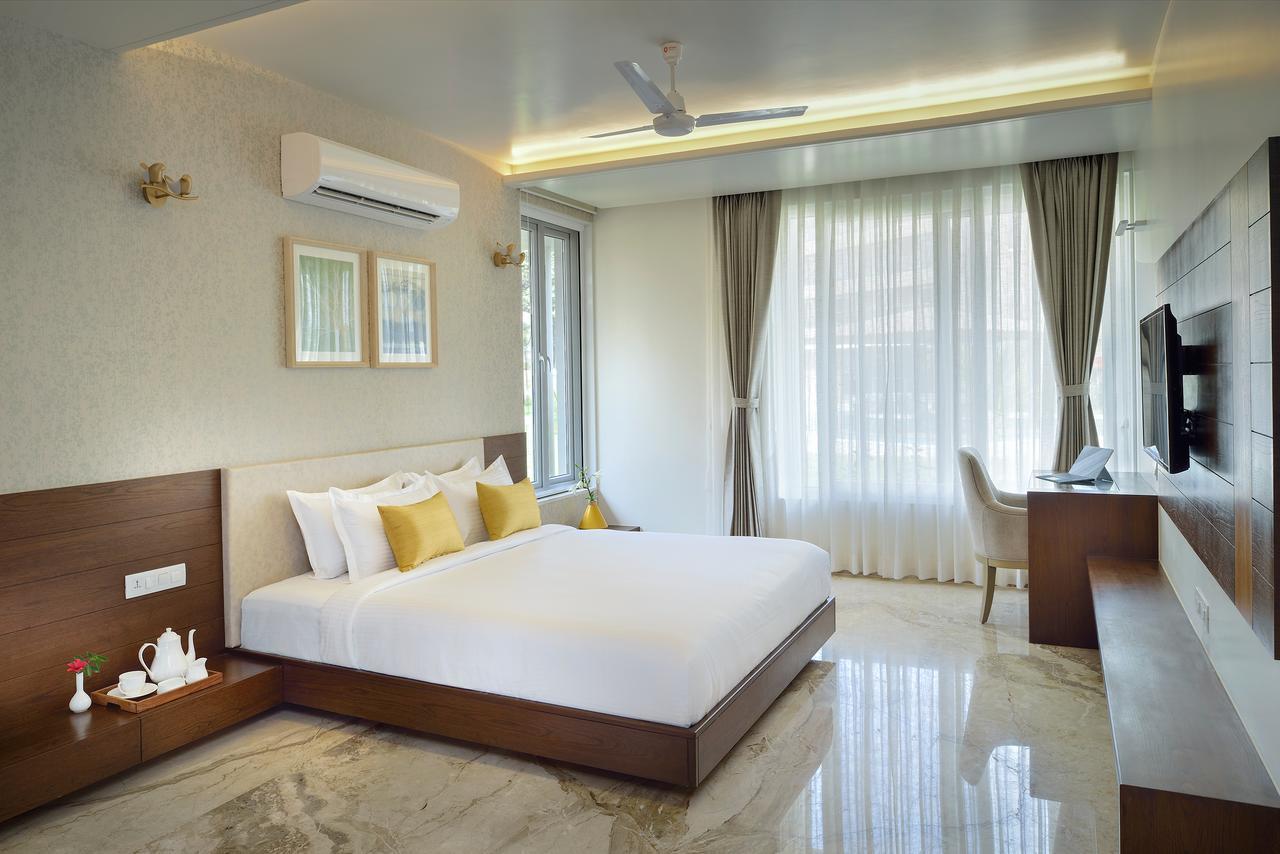 Kabir Hotel & Spa Вадодара Экстерьер фото