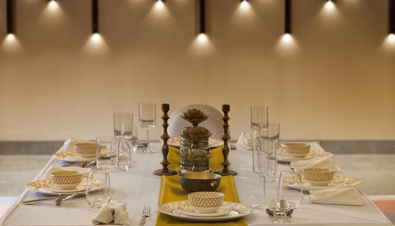 Kabir Hotel & Spa Вадодара Экстерьер фото